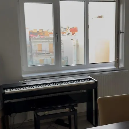 Big Calm Flat In Historical Wenceslas Sq Building 아파트