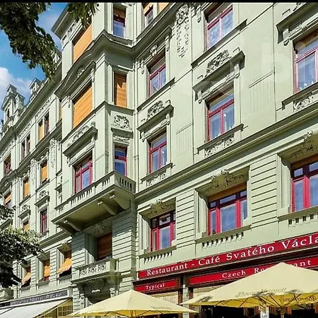 Big Calm Flat In Historical Wenceslas Sq Building