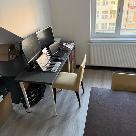 Διαμέρισμα Big Calm Flat In Historical Wenceslas Sq Building *